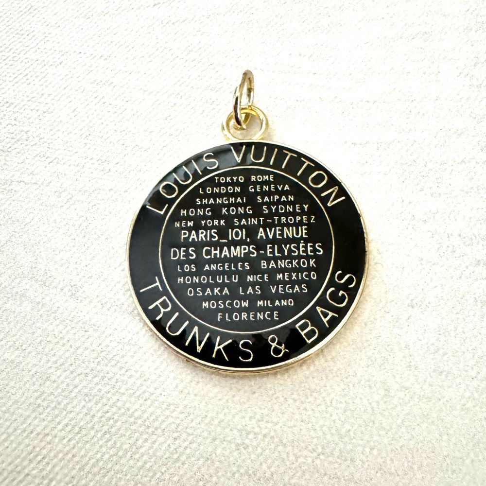 Louis Vuitton Black, Gold Circular Pendant, Trunks & Bags, Large Charm